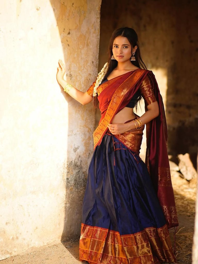 Traditional hot saree styling creates glamorous elegance for Aarushi Baruah