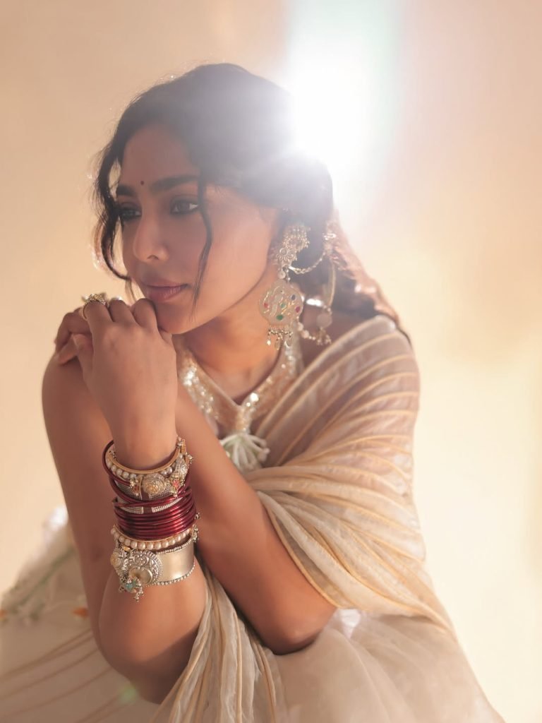 Modern transparent fabric adds contemporary twist to Aishwarya Lekshmi's traditional look