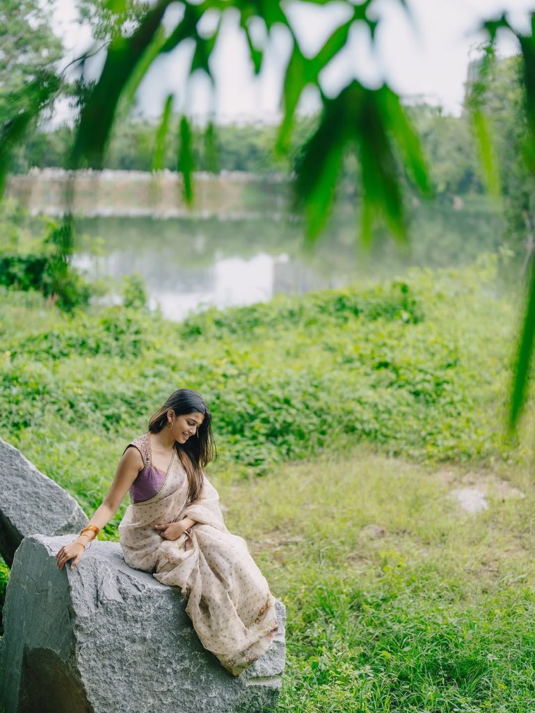 Ananthika Sanil Kumar embodies elegance in delicate transparent saree styling