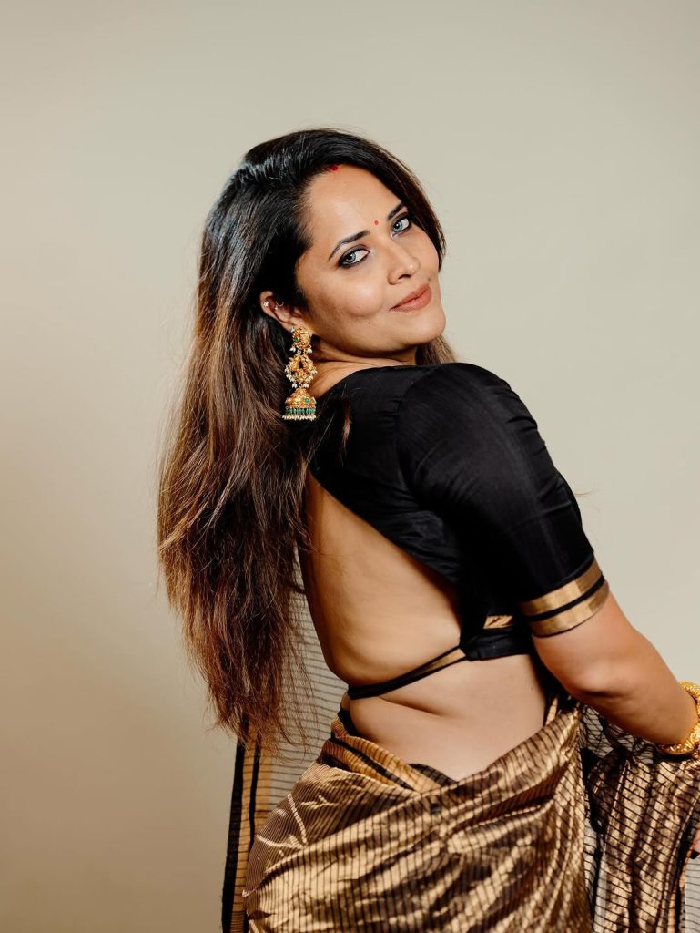 Contemporary saree styling showcases Anasuya's fashion innovation in cultural clothing