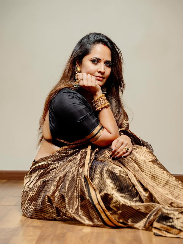 Contemporary saree styling showcases Anasuya's fashion innovation in cultural clothing