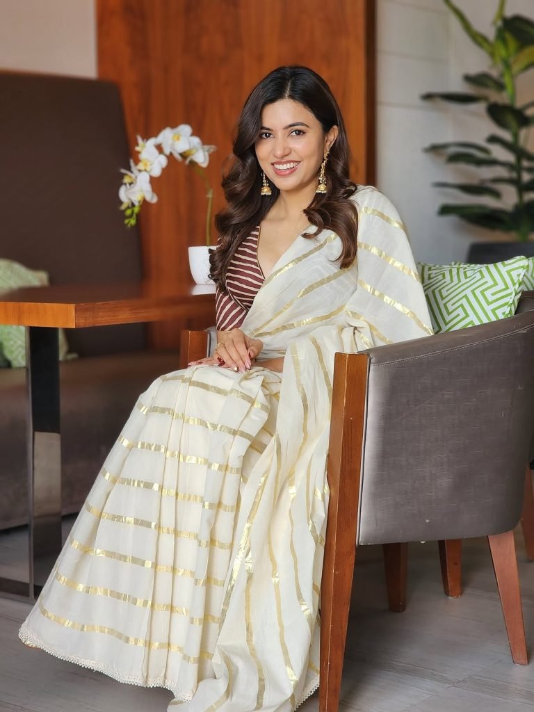 Traditional Tamil fashion highlights Anju Kurian's natural grace