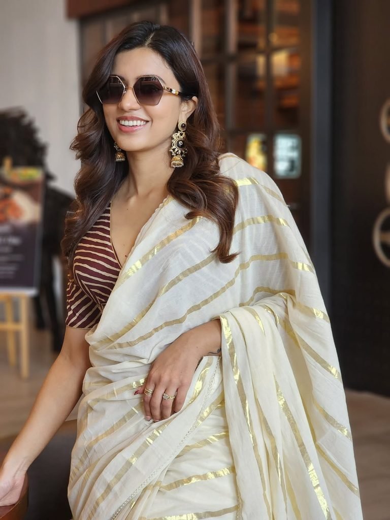 Anju Kurian embodies cultural elegance in beautiful saree ensemble
