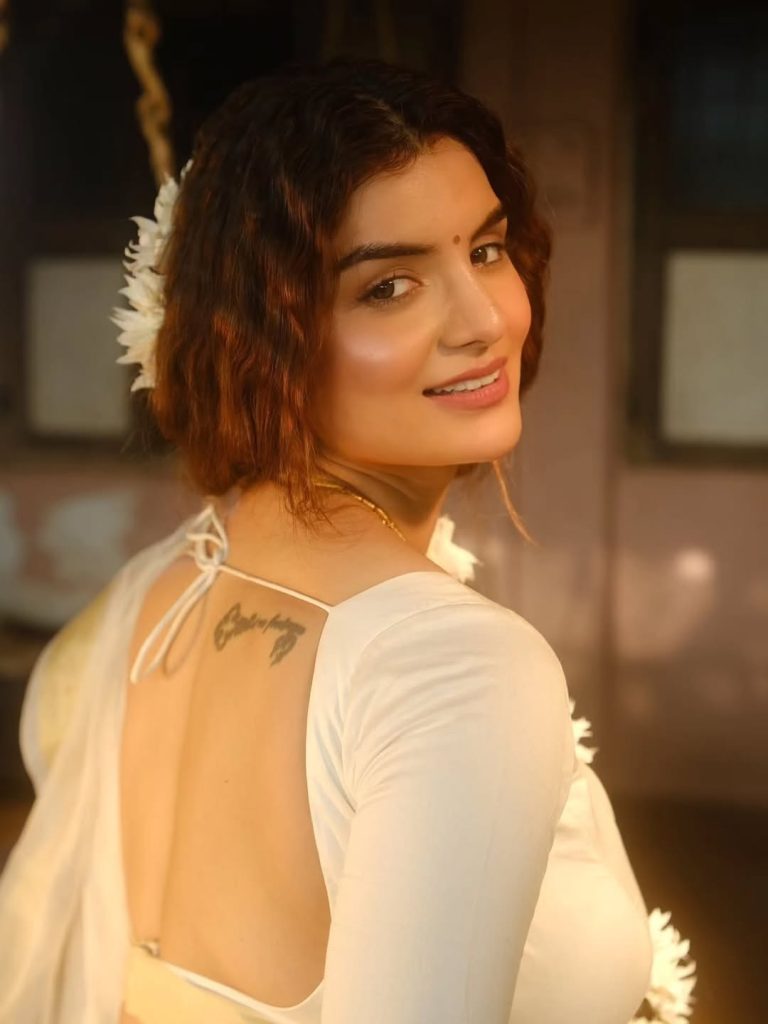 Anveshi Jain embodies elegance in pristine white traditional ensemble