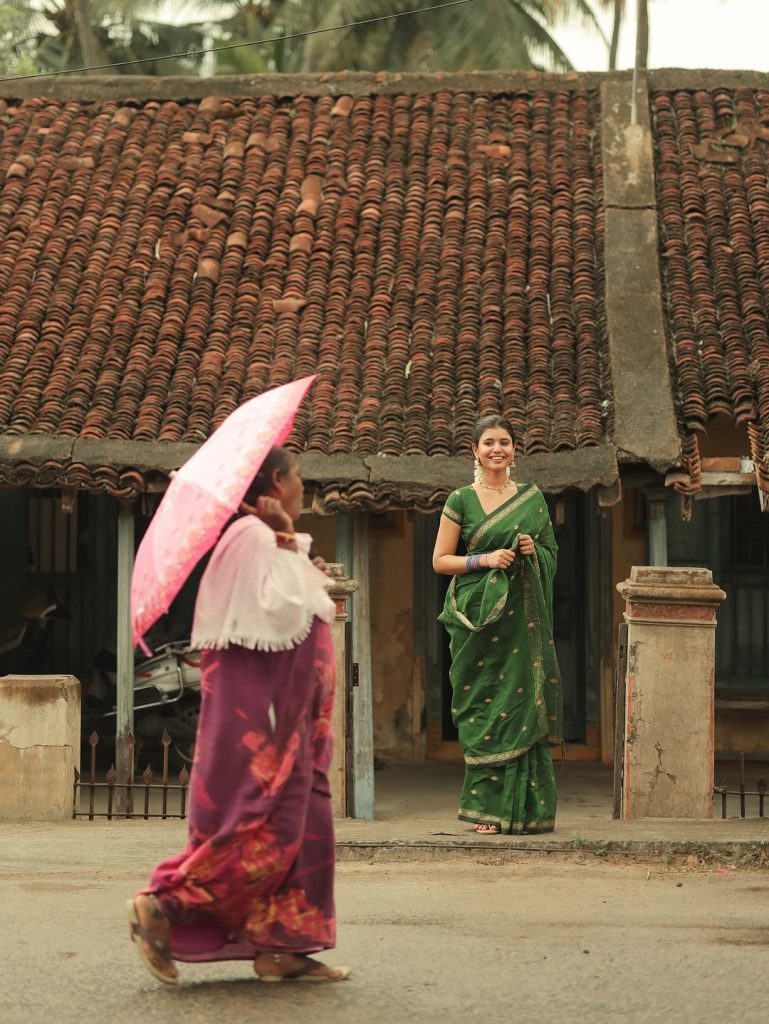 Organic beauty approach emphasizes Arul Jyothi's authentic traditional styling