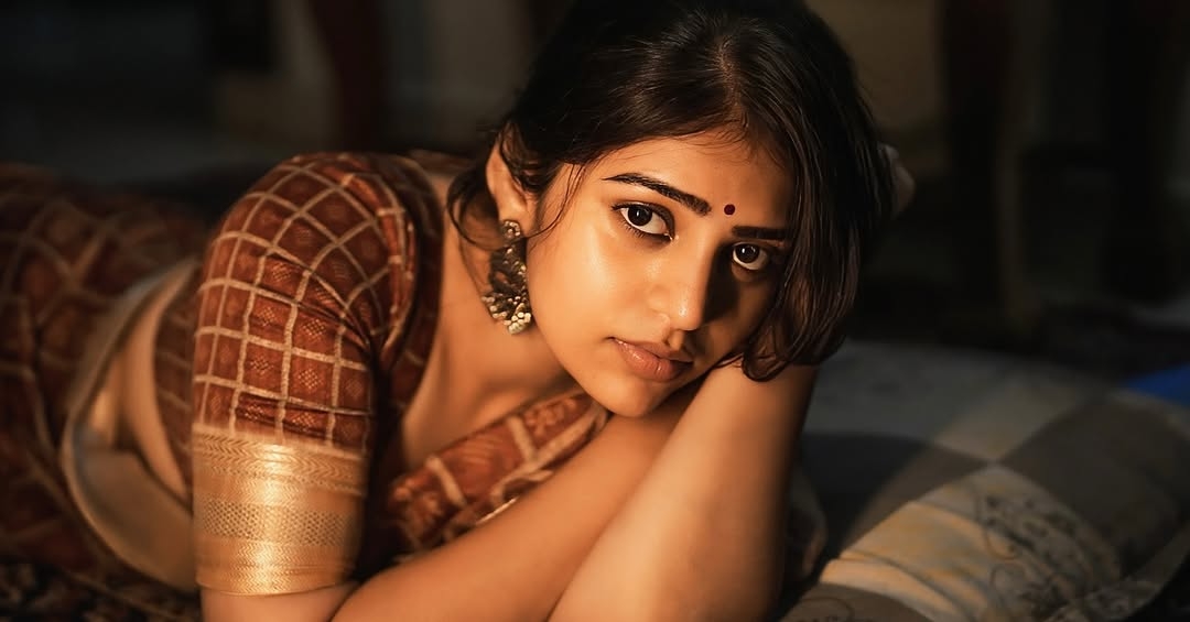 Stunning saree styling creates traditional elegance for Bandhavi Sridhar