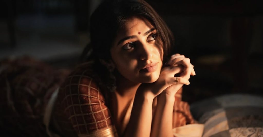 Bandhavi Sridhar embodies grace in beautiful traditional saree ensemble