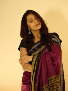 Royal maroon saree creates mesmerizing elegance for Bhumika Chawla's portrait