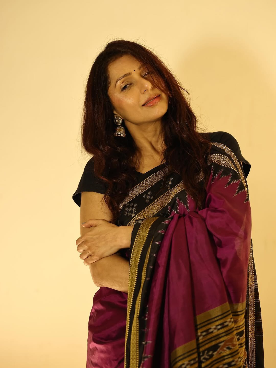 Bhumika Chawla’s Royal Maroon Saree Look Will Leave You Mesmerized (17)