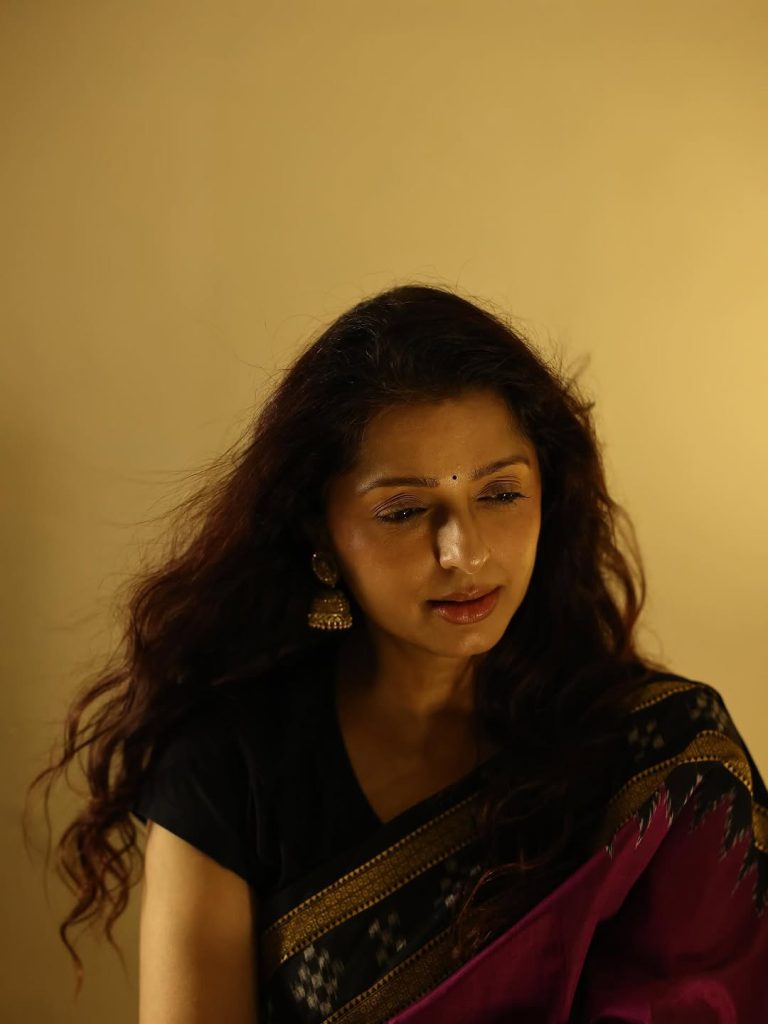Royal maroon saree creates mesmerizing elegance for Bhumika Chawla's portrait