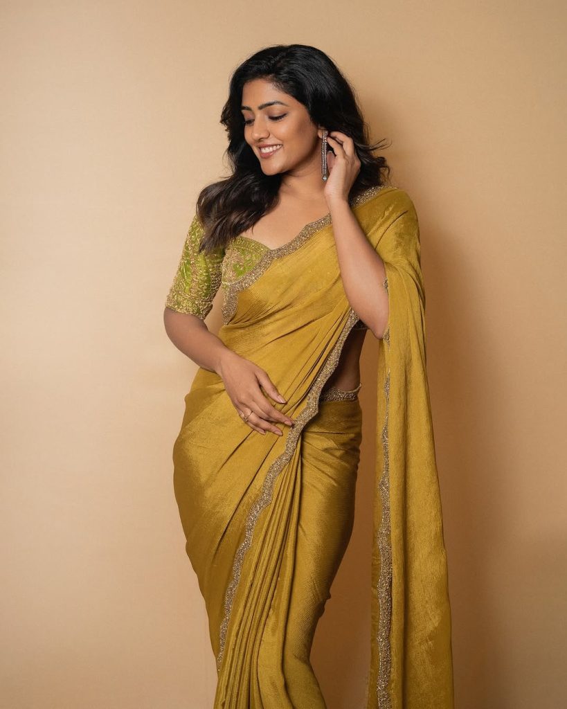 Eesha Rebba embodies traditional elegance in beautiful saree ensemble