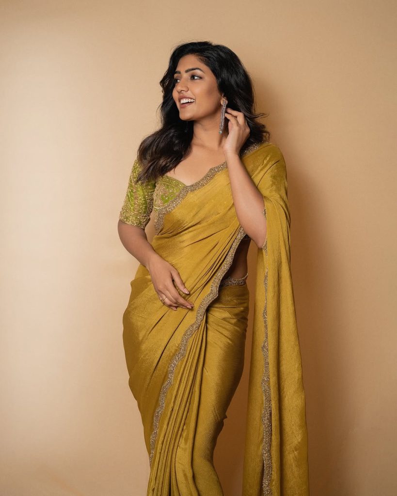 Eesha Rebba embodies traditional elegance in beautiful saree ensemble