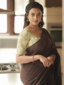 Earthy brown saree coordination showcases Janani Ashok Kumar's color expertise