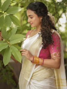 Regional traditional styling highlights Janani Ashok Kumar's cultural fashion knowledge