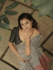 Janani Ashok Kumar embodies modern elegance in block print saree with black blouse