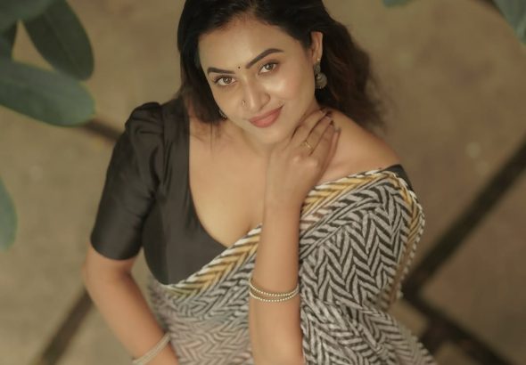 Janani Ashok Kumar embodies modern elegance in block print saree with black blouse