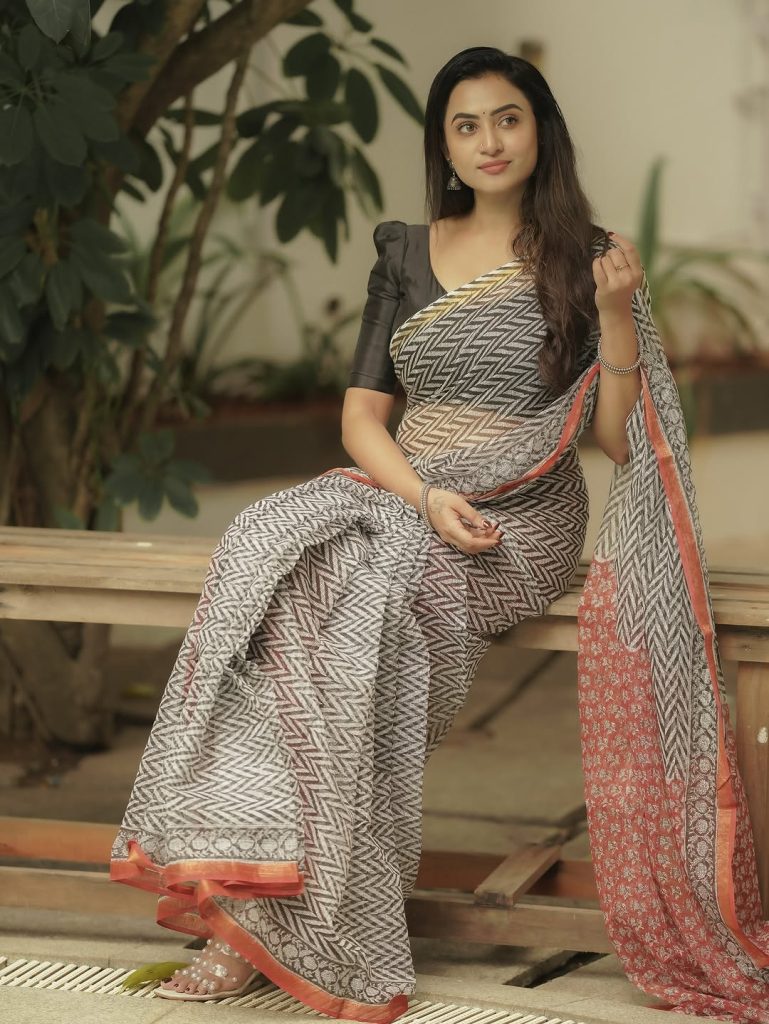 Janani Ashok Kumar embodies modern elegance in block print saree with black blouse