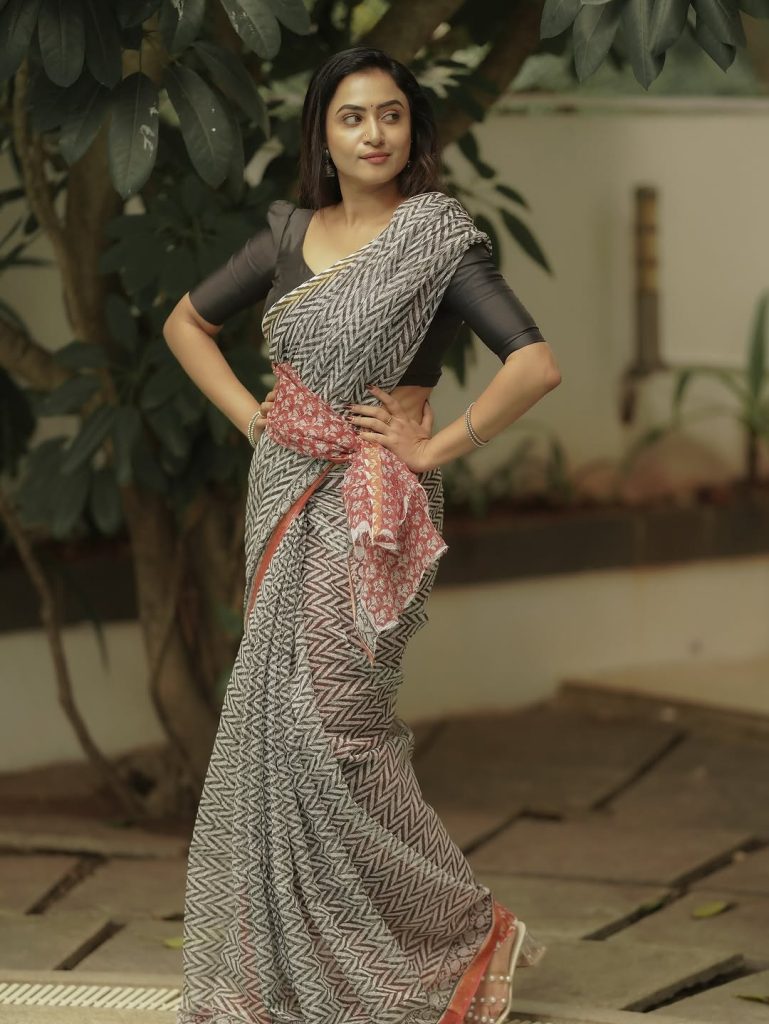 Modern block print saree creates contemporary traditional styling for Janani Ashok Kumar