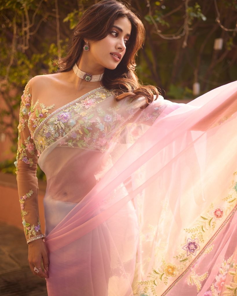 Janhvi looks radiant in beautiful pink traditional saree ensemble
