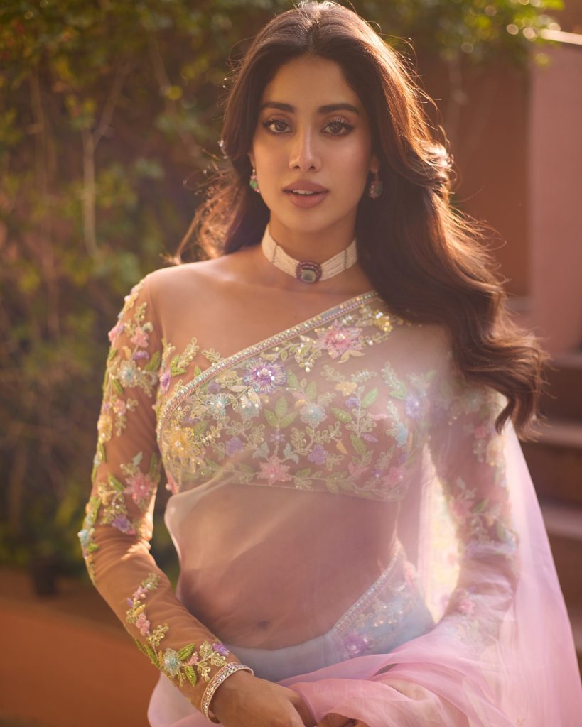 Janhvi looks radiant in beautiful pink traditional saree ensemble