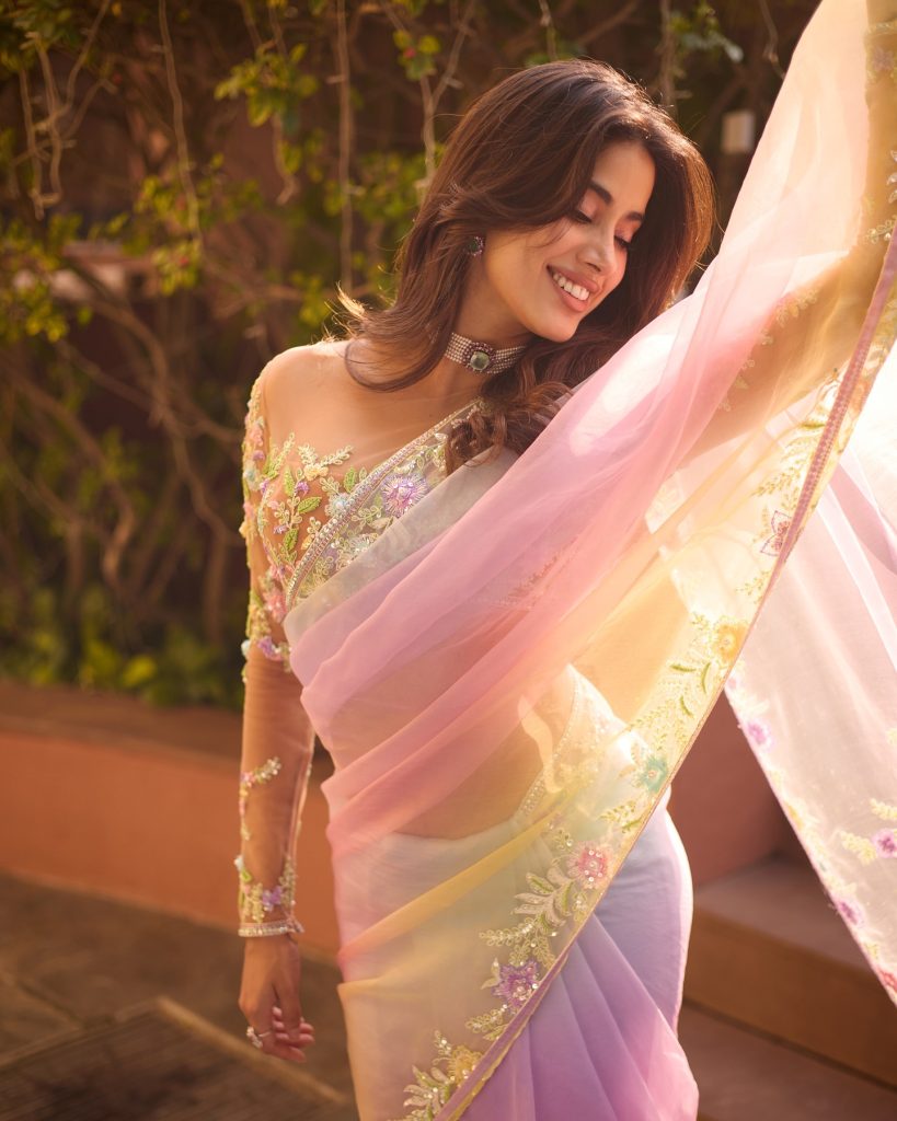 Janhvi looks radiant in beautiful pink traditional saree ensemble