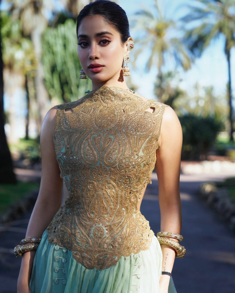 Designer traditional wear highlights Janhvi's respect for Indian heritage