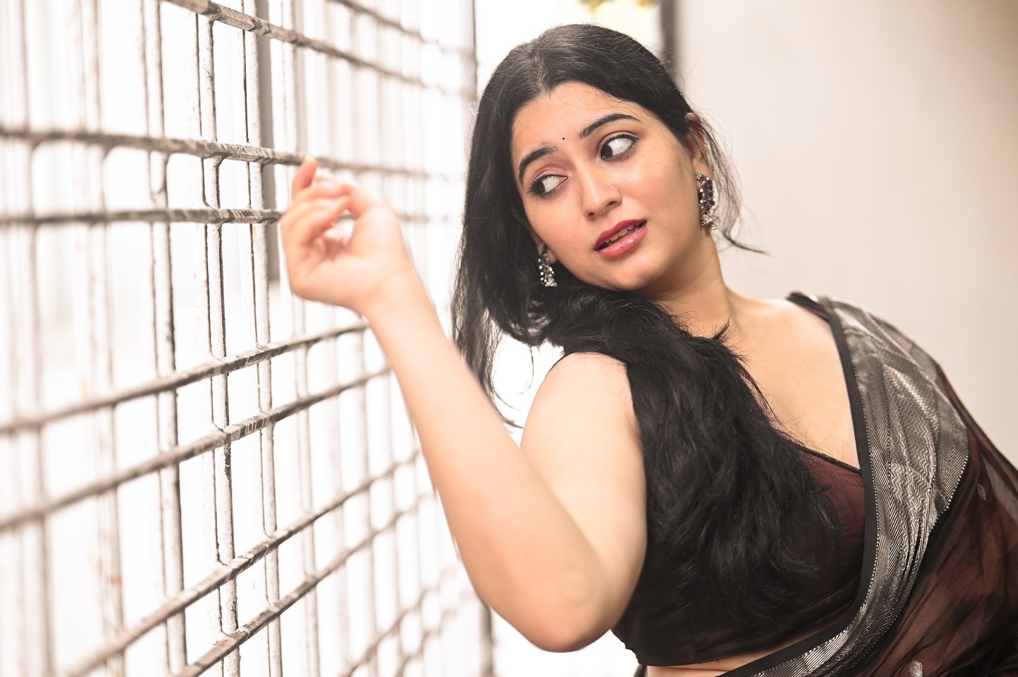 Kanduri Sudha Hot Photos in Saree (12)