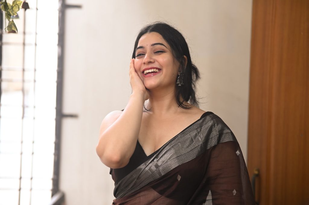 Kanduri Sudha demonstrates authentic saree styling with contemporary flair