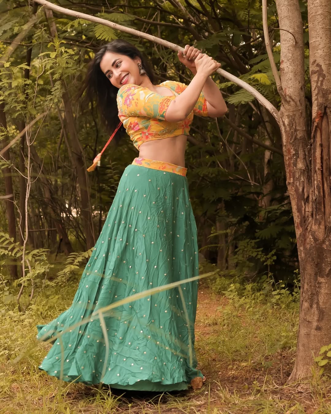 Beautiful nature backdrop creates harmony with Komalee Prasad's natural appeal