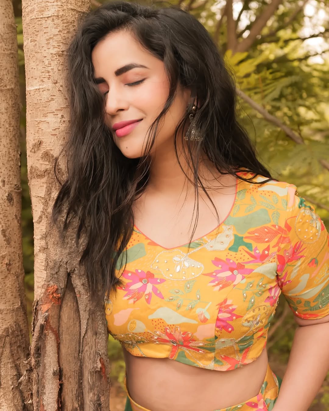 Garden scenery provides eco-friendly setting for Komalee Prasad's gorgeous photography