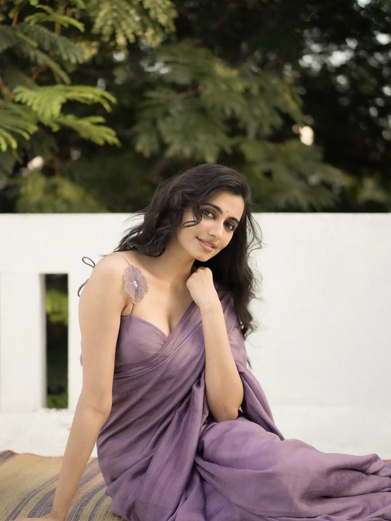 Maanasa Choudhary embodies traditional glamour in stunning saree ensemble