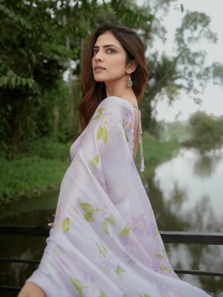 Glamorous white saree creates sophisticated elegance for Malavika's portrait