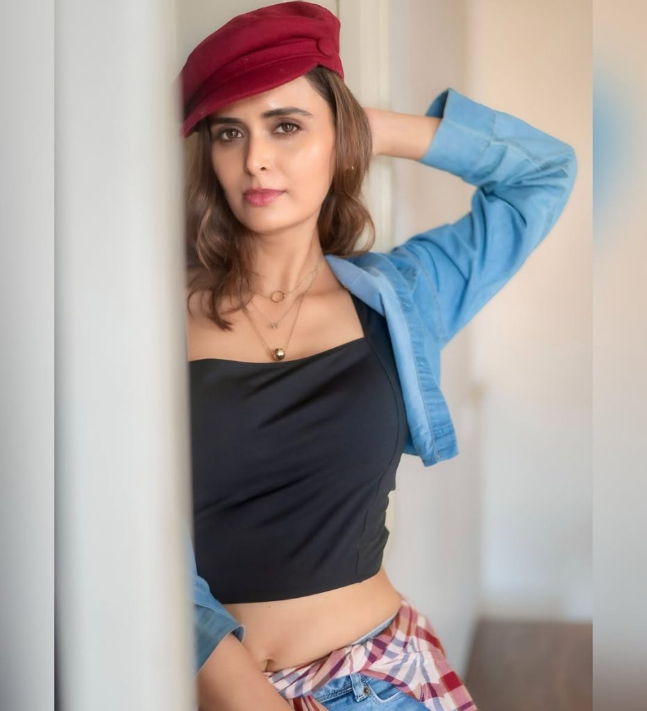 Modern fashion choice showcases Meenakshi Dixit's versatility in styling