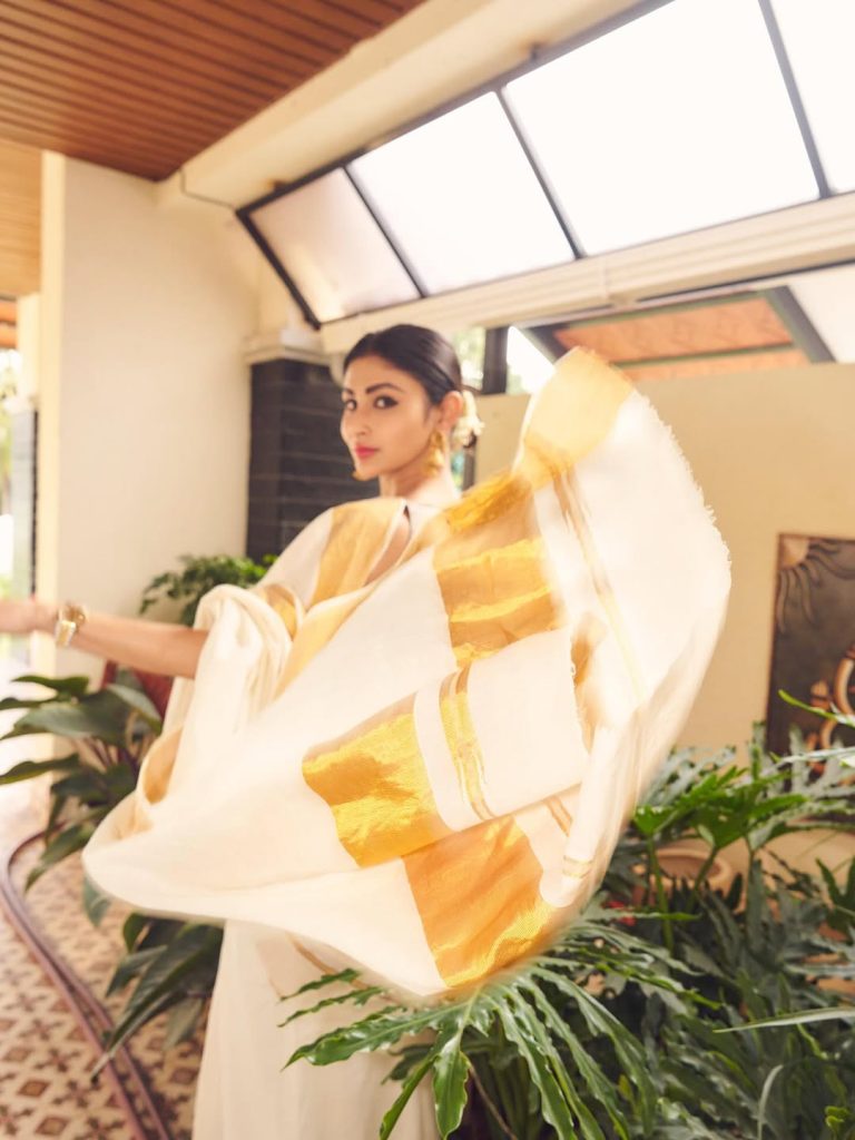 Traditional white draping showcases Mouni Roy's respect for Indian heritage