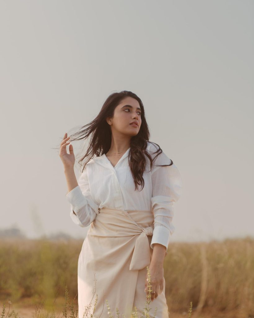 Natural lighting accentuates Priyanka Mohan's adorable expressions beautifully