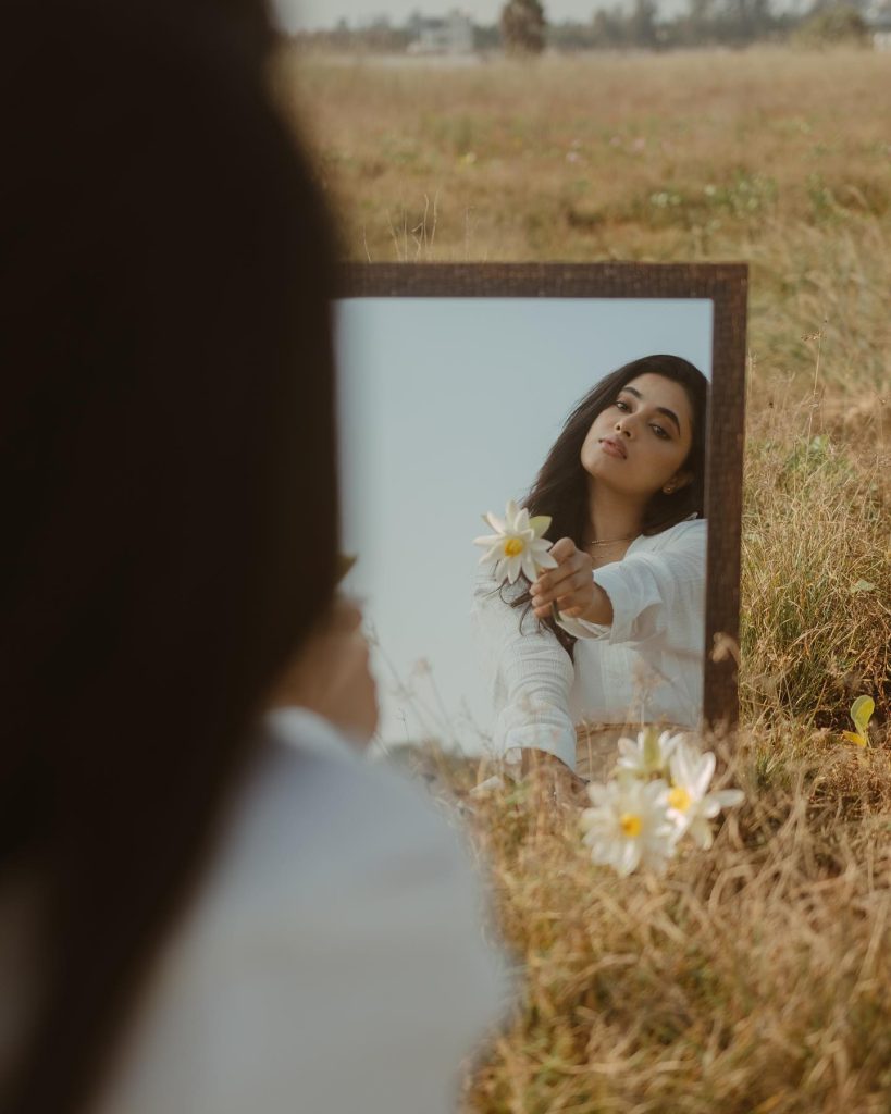Natural lighting accentuates Priyanka Mohan's adorable expressions beautifully