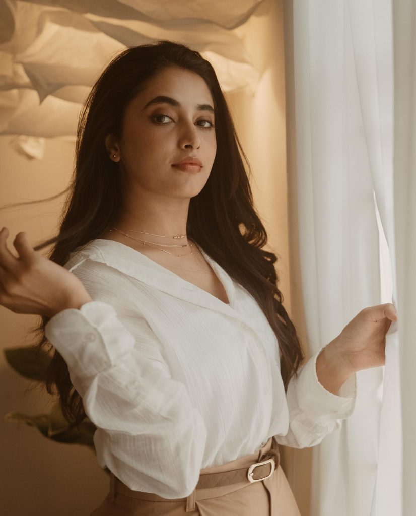 Candid moments showcase Priyanka Mohan's endearing personality traits
