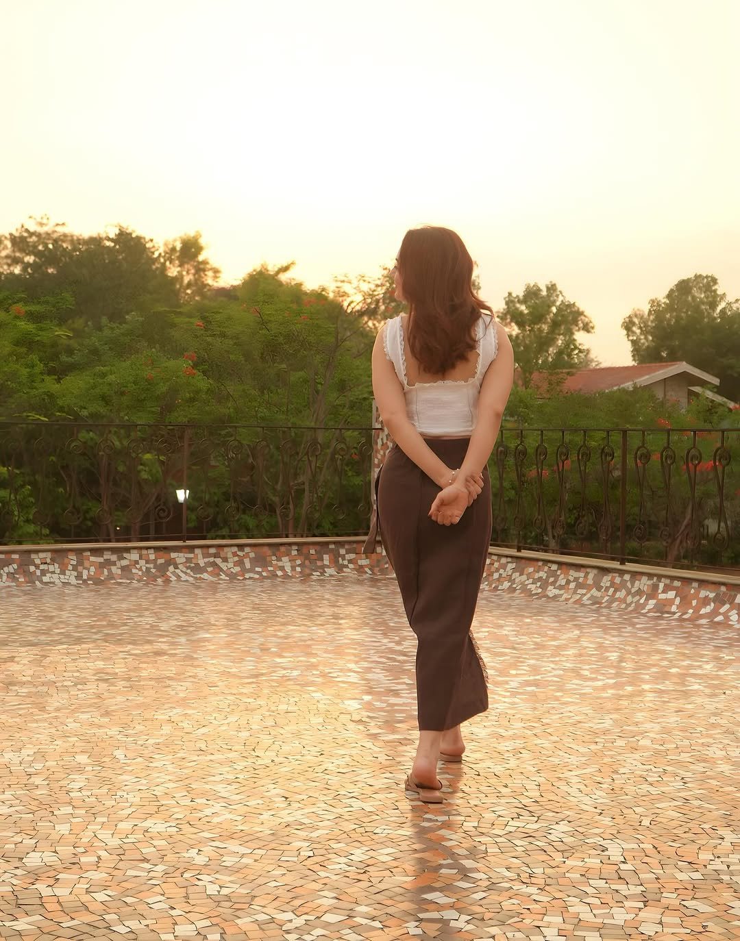 Priyanka Rewri’s White Crop Top Look is Giving Major Fashion Goals (15)