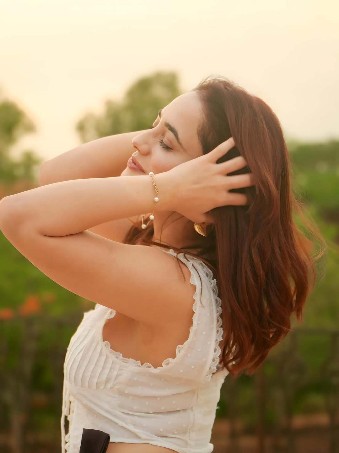 Priyanka Rewri’s White Crop Top Look is Giving Major Fashion Goals (18)