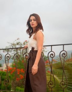 Trendy white crop top creates major fashion goals for Priyanka Rewri