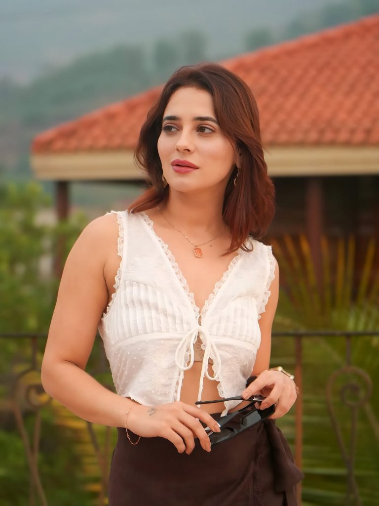 Trendy white crop top creates major fashion goals for Priyanka Rewri