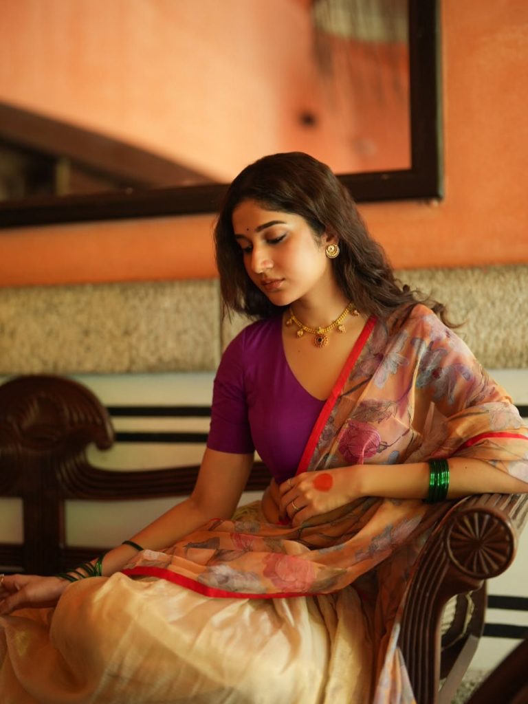 Rabiya Khatoon embodies heritage beauty in stunning traditional ensemble