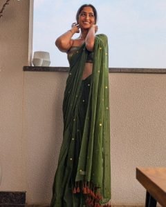 Green saree styling showcases Reba Monica John's dedication to cultural fashion