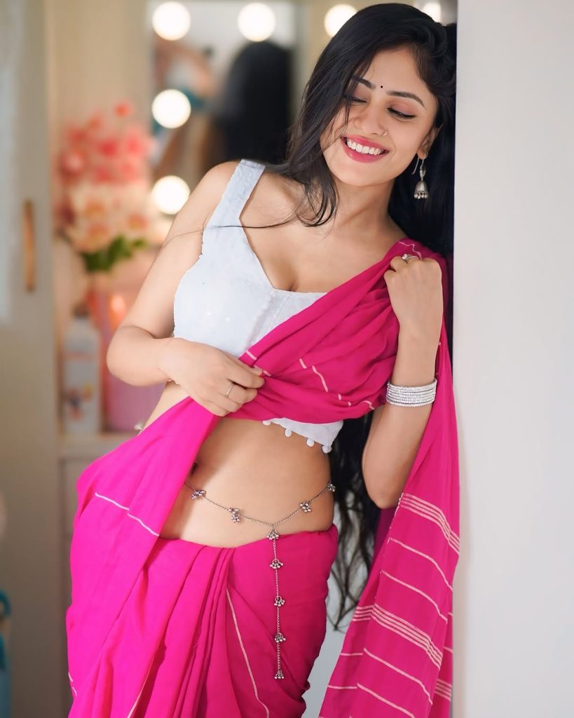 Bold pink saree presentation showcases Sanya Thakur's fearless fashion approach
