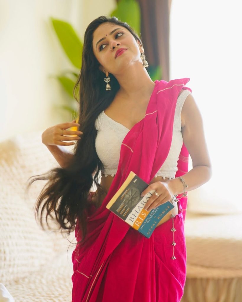 Hot pink saree styling creates bold glamorous statement for Sanya Thakur