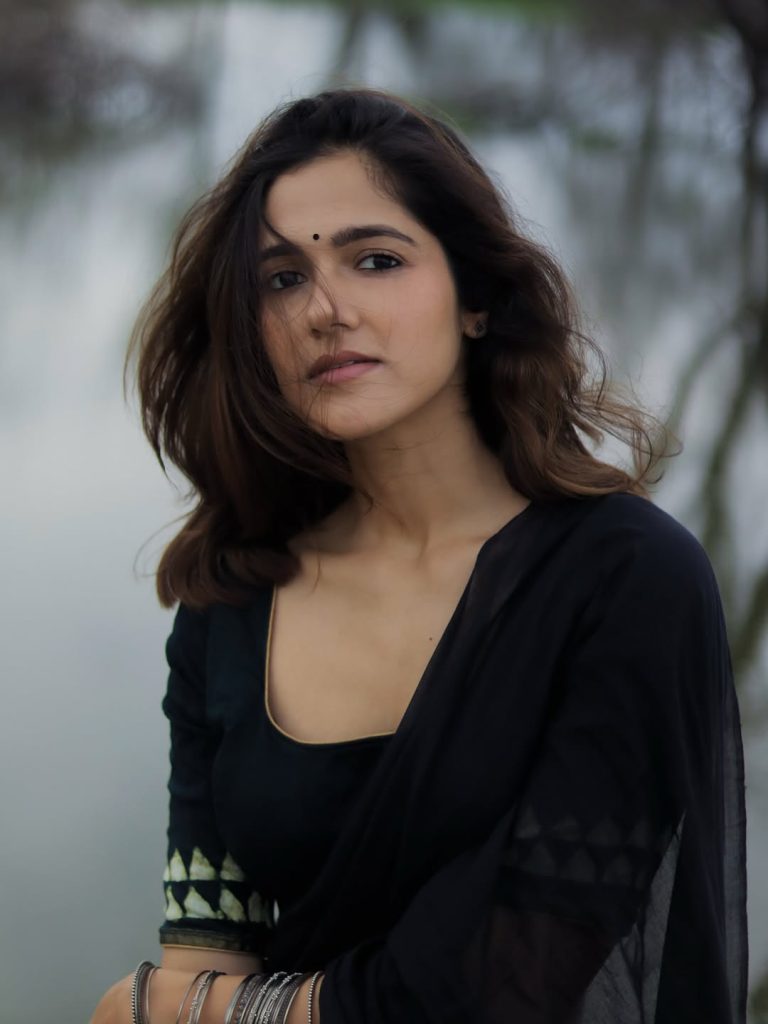 Elegant black saree creates sophisticated glamour for Simran Choudhary's portrait