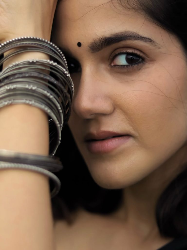 Simran Choudhary embodies confidence in striking black traditional ensemble