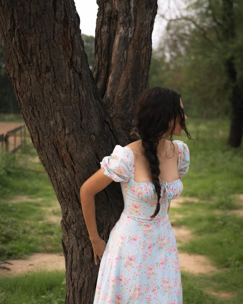 Contemporary styling demonstrates Sonam's modern fashion sensibilities