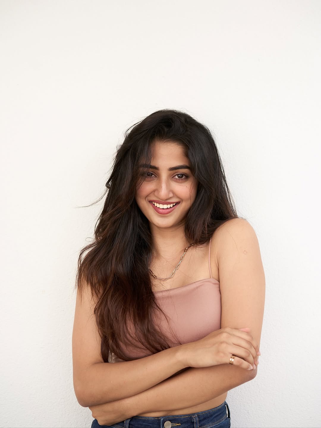 Casual look photoshoot showcases Sushmita Shetty's down-to-earth personality