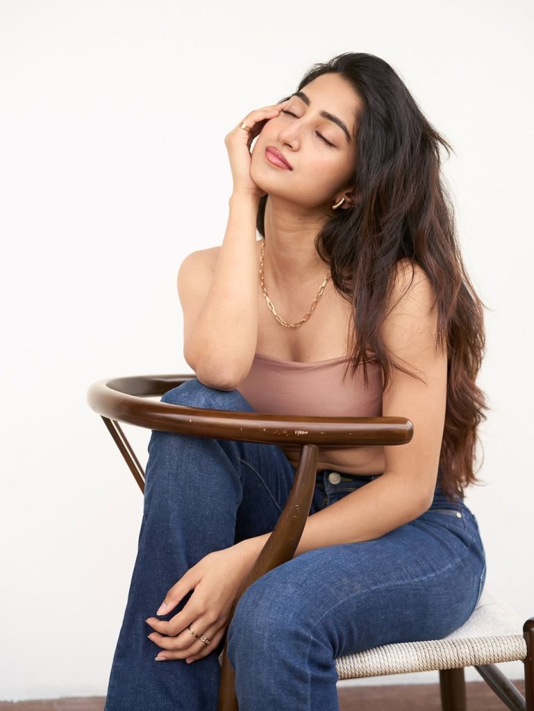Natural casual styling creates approachable charm for Sushmita Shetty's portrait